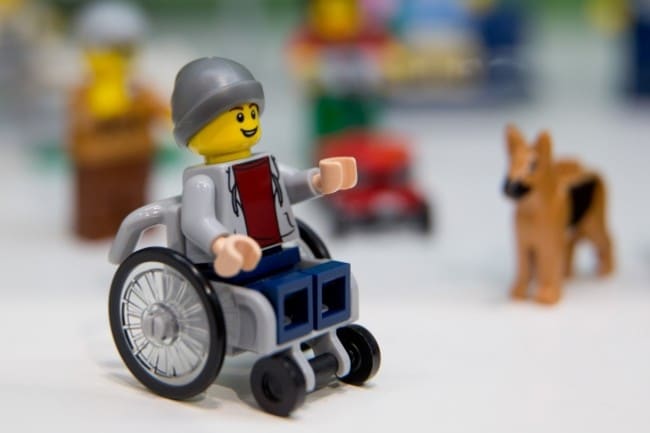 LEGO выпустила человечка в инвалидном кресле