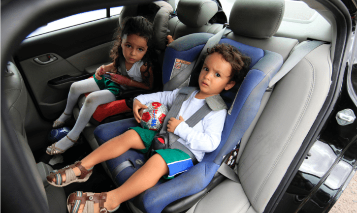 Новые правила перевозки в автомобилях детей