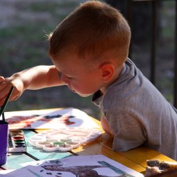 Почему детям полезно рисовать?