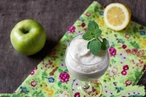Яблочный крем — очень простой в приготовлении диетический десерт